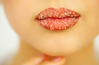What Are the Benefits of Using Lip Scrubs in Lip Care?